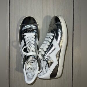 Stuart Weitzman Daryl sneaker silver metallic